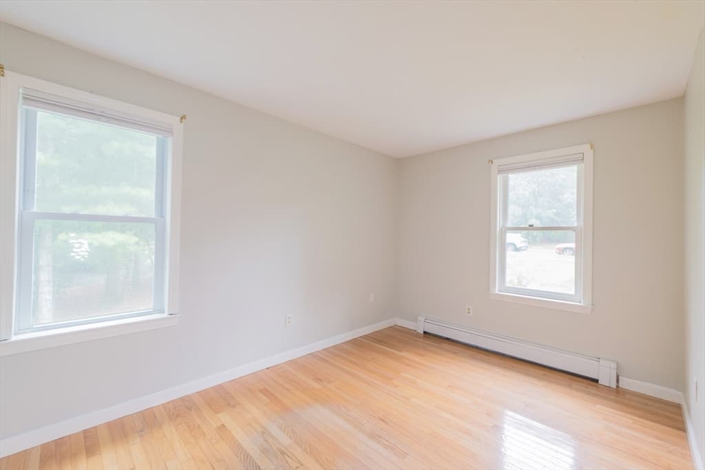 Single Family Residence at 2 Compton Ct, Plymouth MA 02360, Plymouth, photo 19 of 41