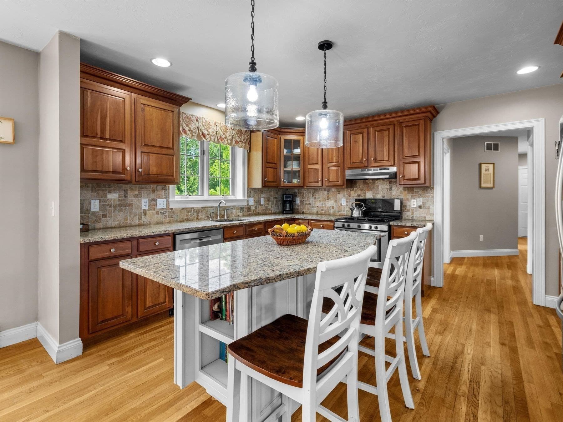 Single Family Residence at 6 Warburton Lane, Westborough MA 01581, Westborough, photo 11 of 42