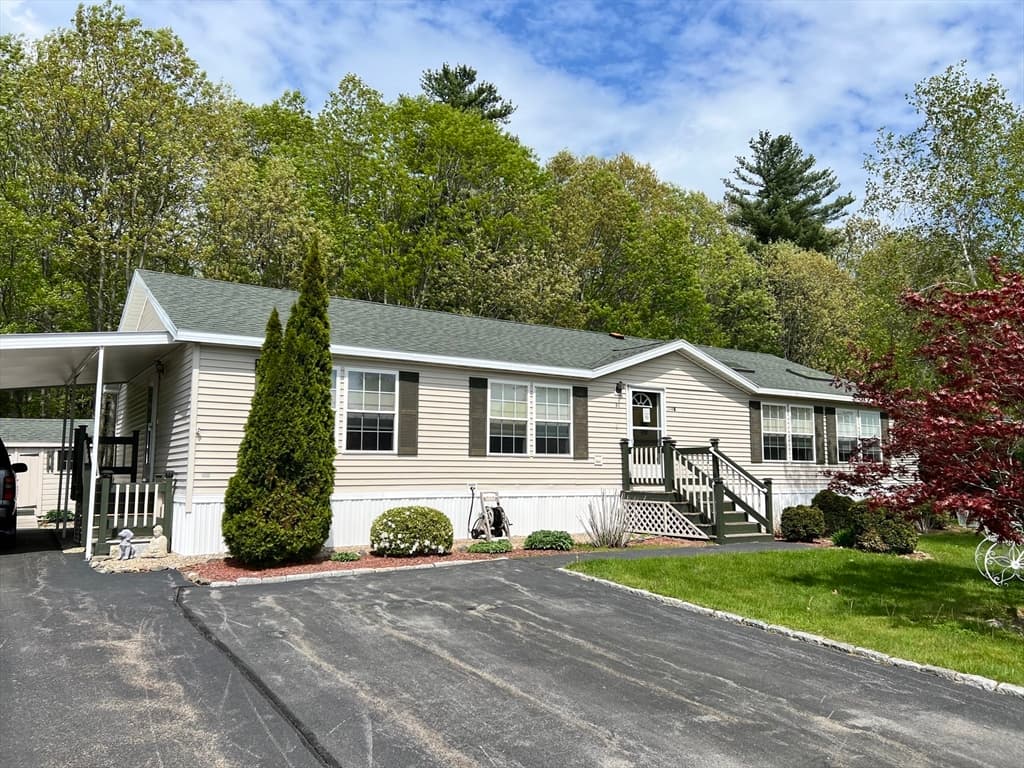 34 Constitution Way, Dover NH 03820 photo 2