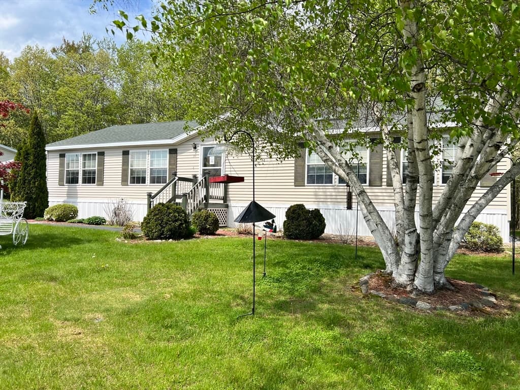 34 Constitution Way, Dover NH 03820 photo 3