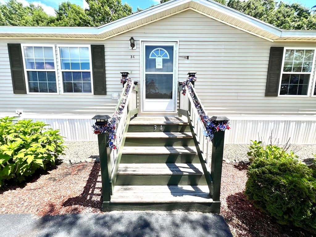 34 Constitution Way, Dover NH 03820 photo 4
