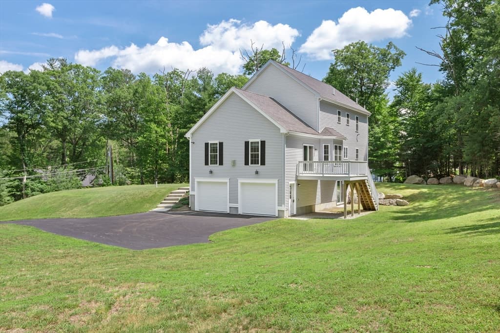 87 Martin Rd, Douglas MA 01516 photo 5