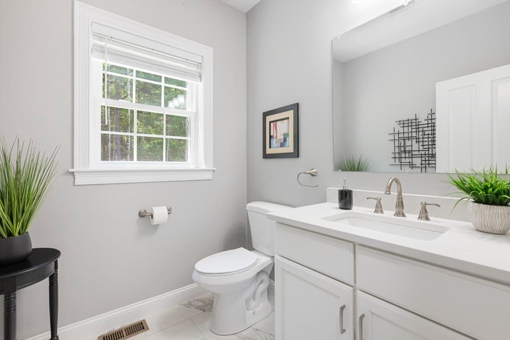 87 Martin Rd, Douglas MA 01516 photo 14