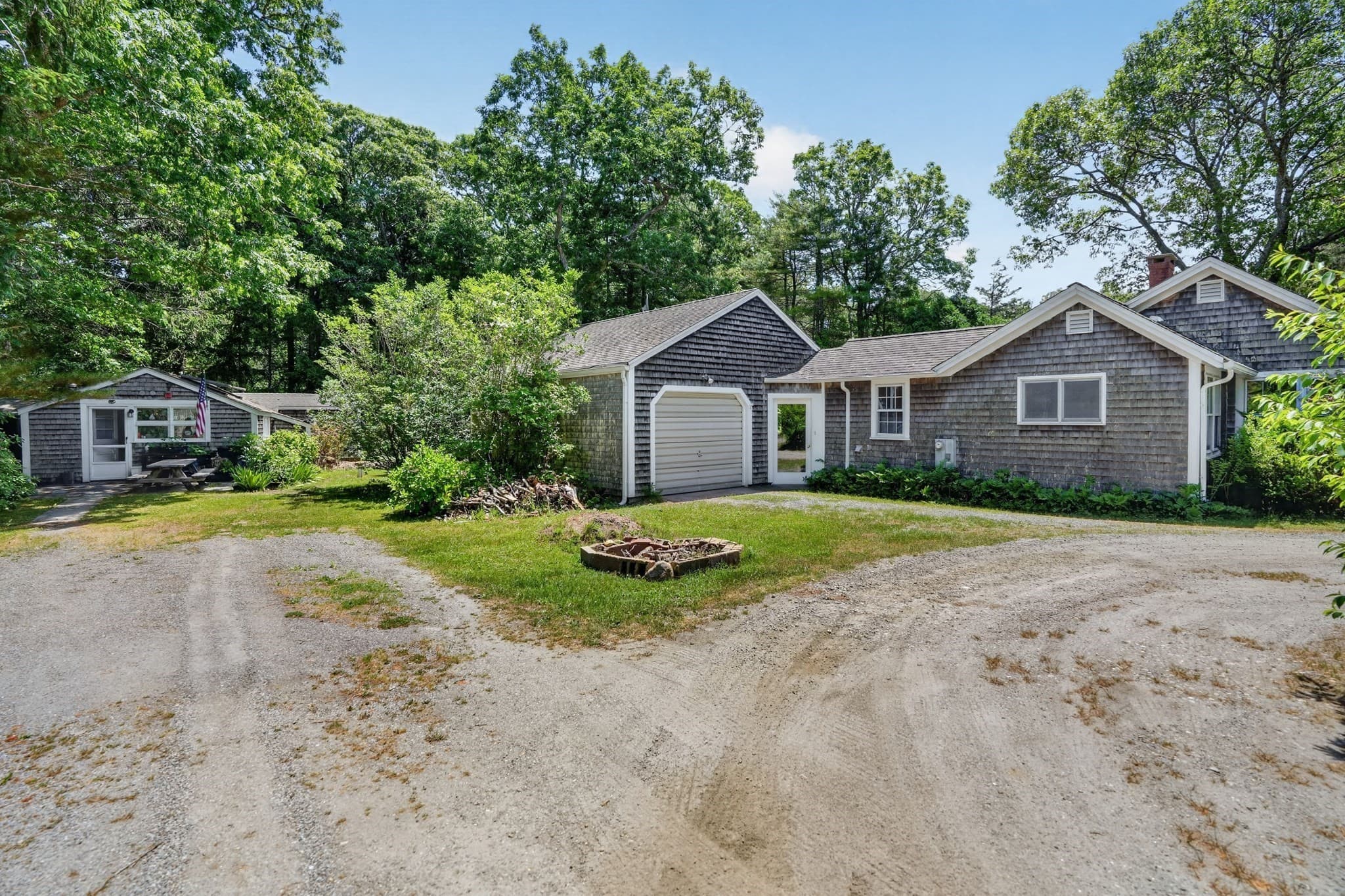 Single Family Residence at 132 South Rd, Chilmark MA 02535, photo 13 of 34