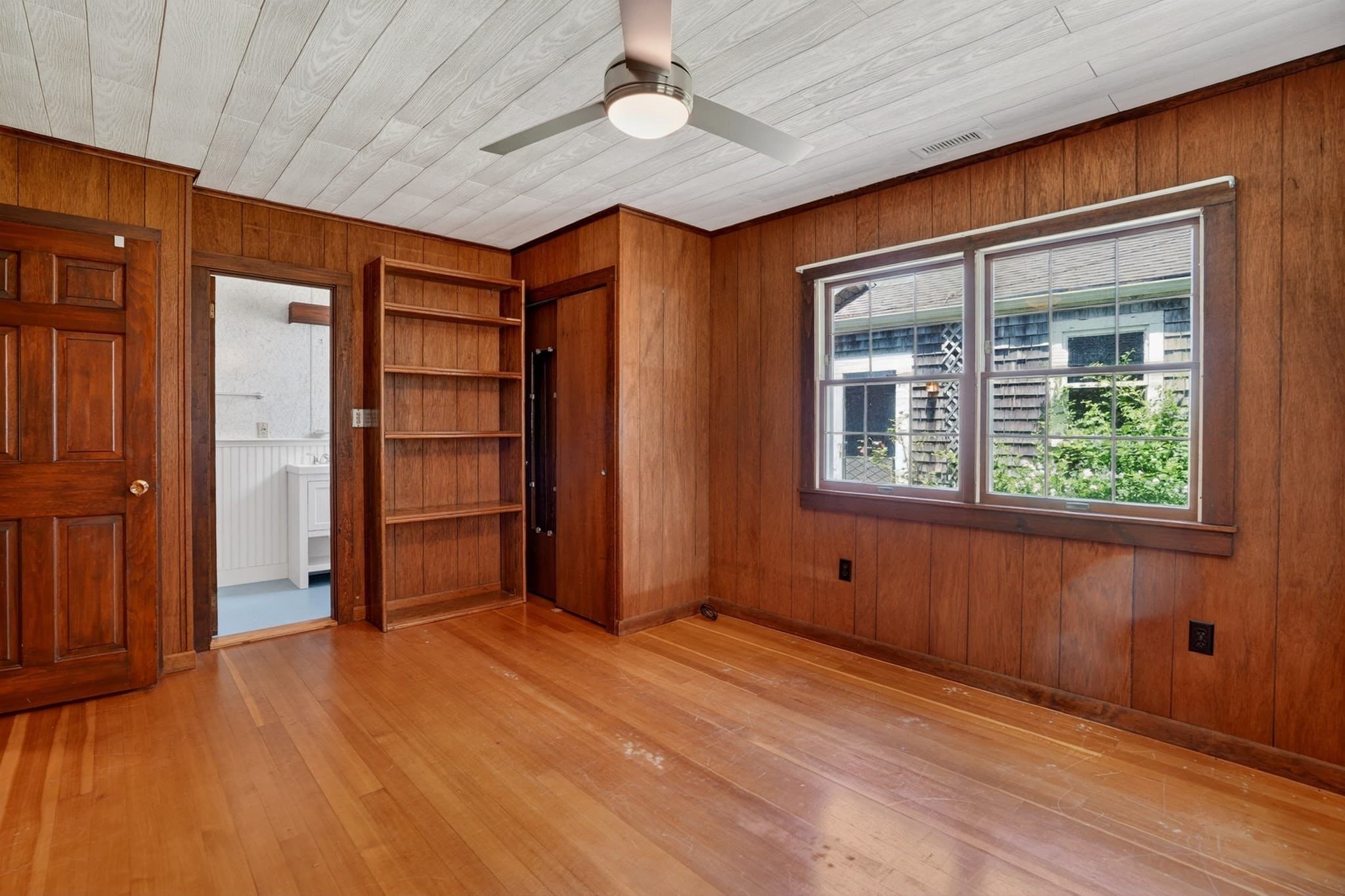 Single Family Residence at 132 South Rd, Chilmark MA 02535, photo 22 of 34