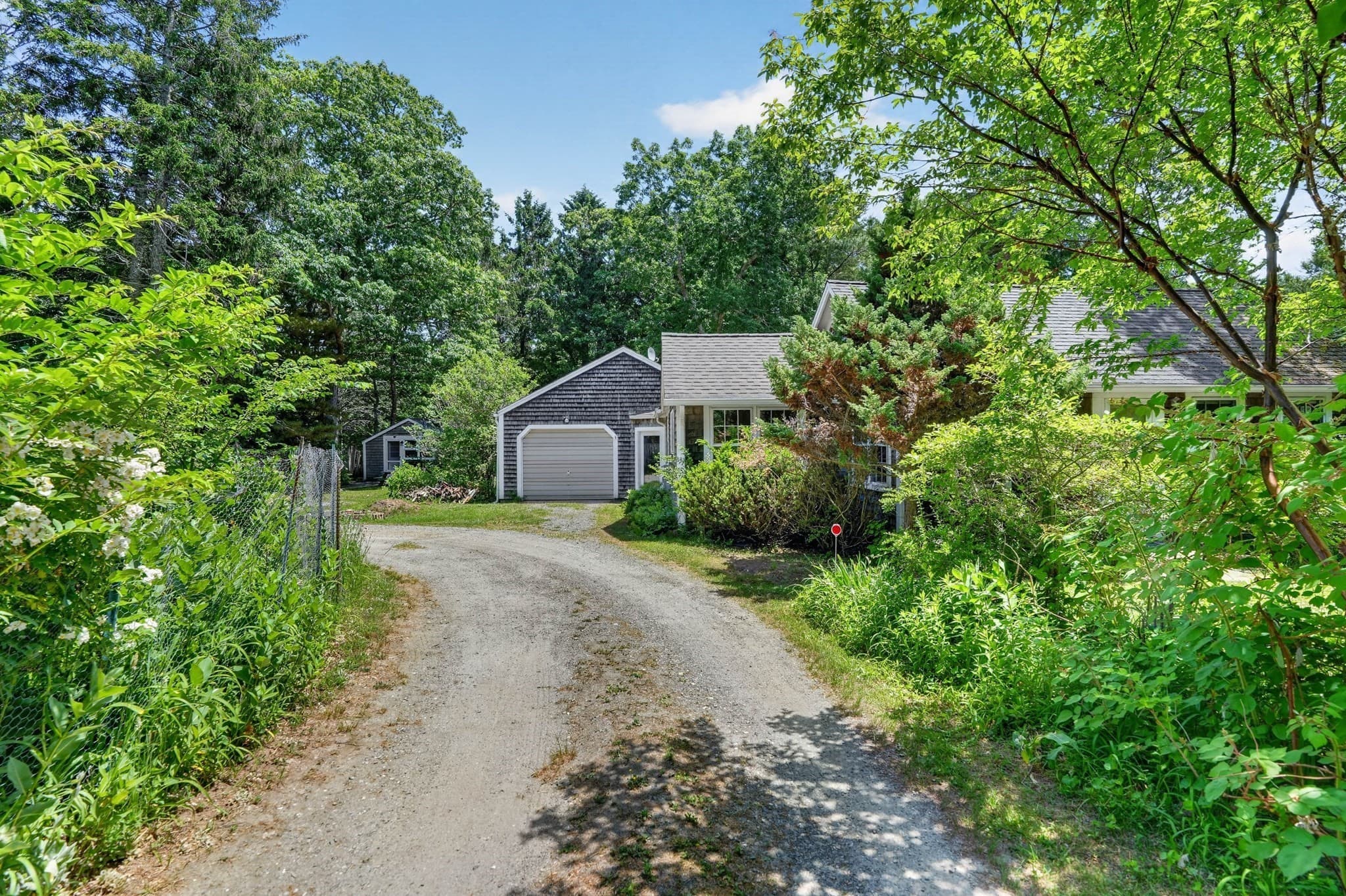 Single Family Residence at 132 South Rd, Chilmark MA 02535, photo 7 of 34