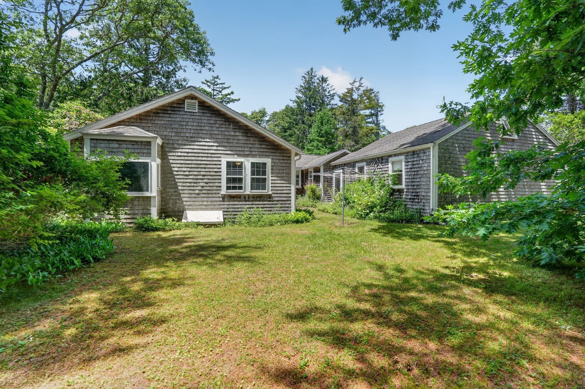 Single Family Residence at 132 South Rd, Chilmark MA 02535, photo 5 of 34