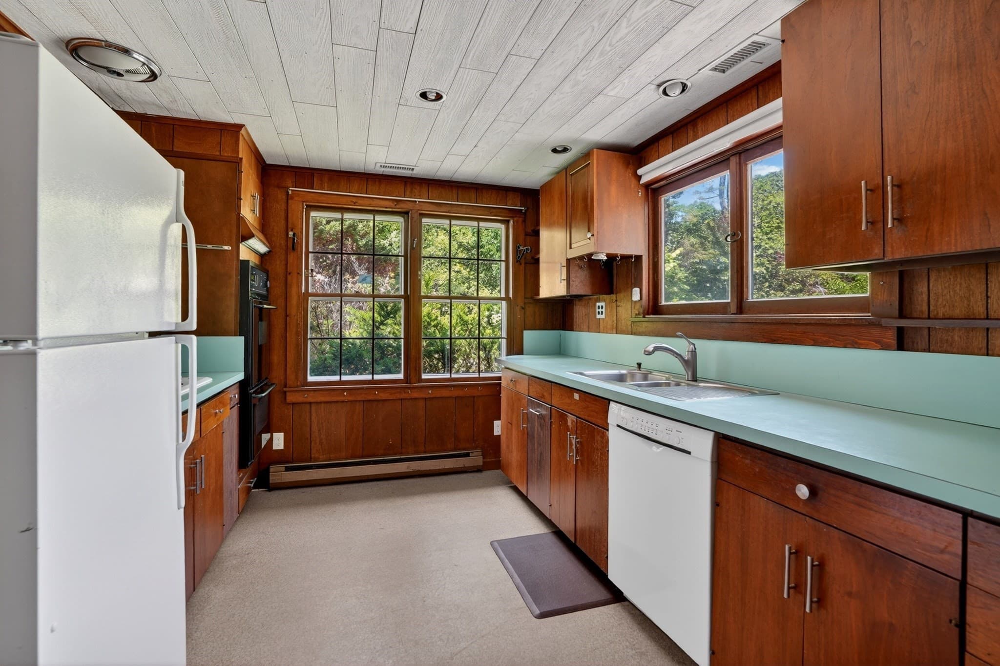 Single Family Residence at 132 South Rd, Chilmark MA 02535, photo 15 of 34