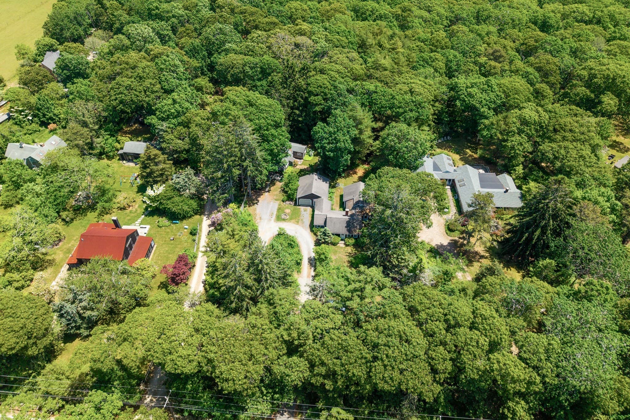 Single Family Residence at 132 South Rd, Chilmark MA 02535, photo 8 of 34
