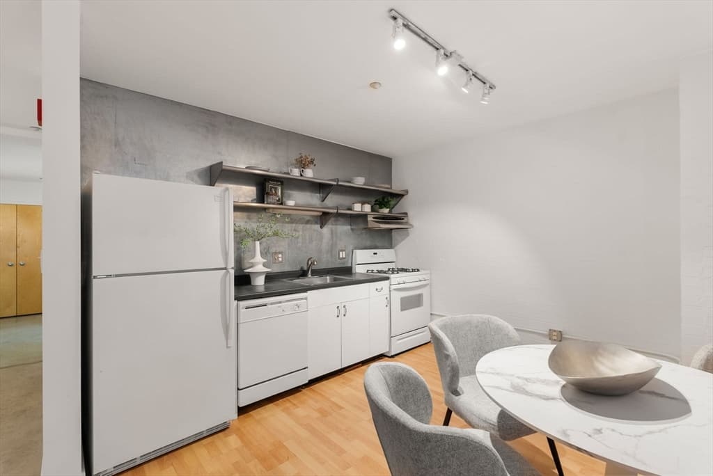 Condominium at 42 Chauncy Street # 4C, Boston MA 02111, Boston, photo 14 of 34
