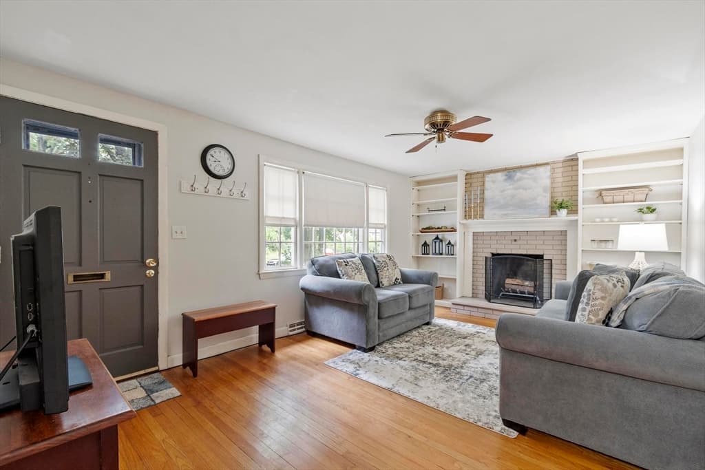 30 Dunshire Drive, Chelmsford MA 01863 photo 2