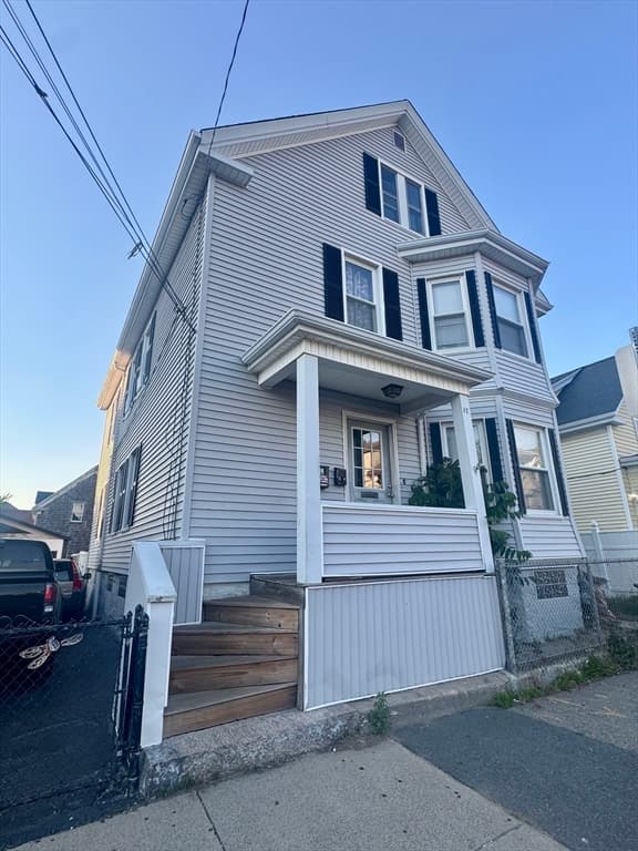 17 Social St, New Bedford MA 02744 photo 2