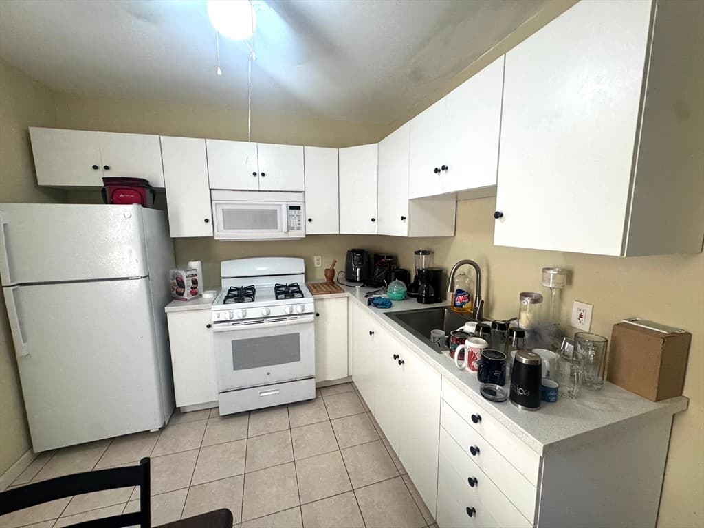 17 Social St, New Bedford MA 02744 photo 5
