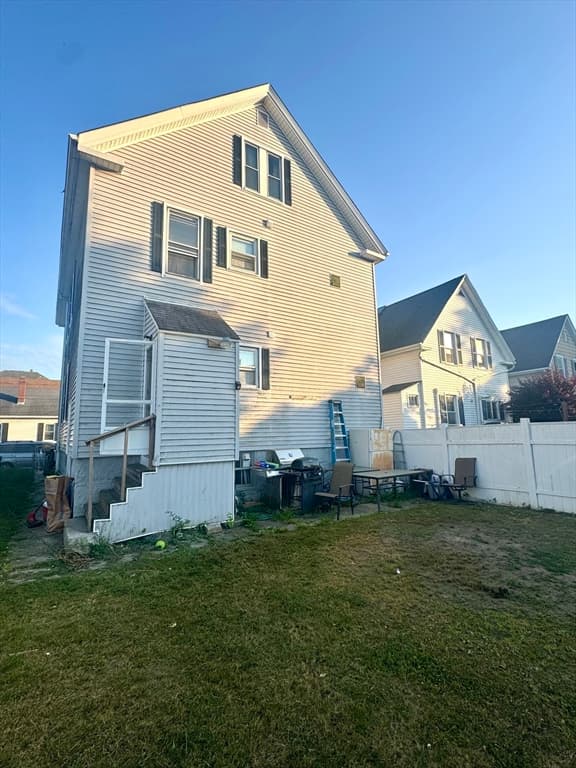 17 Social St, New Bedford MA 02744 photo 11