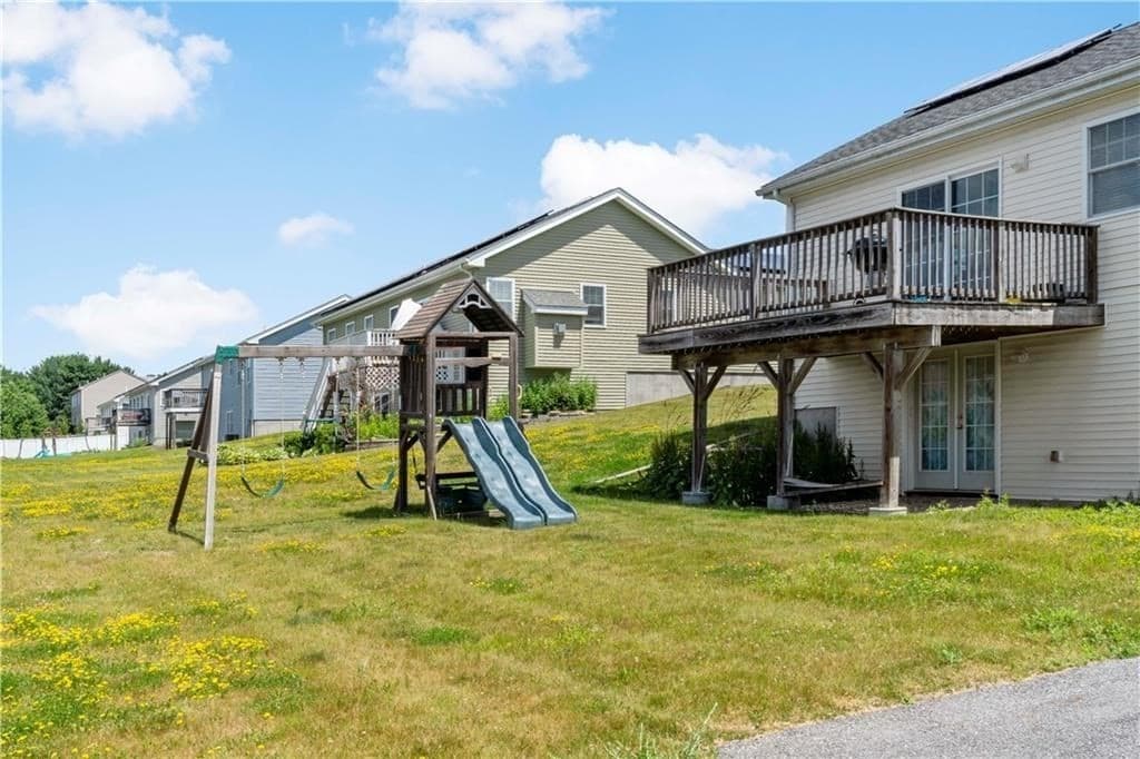 139 Danielle Dr, Woonsocket RI 02895 photo 17
