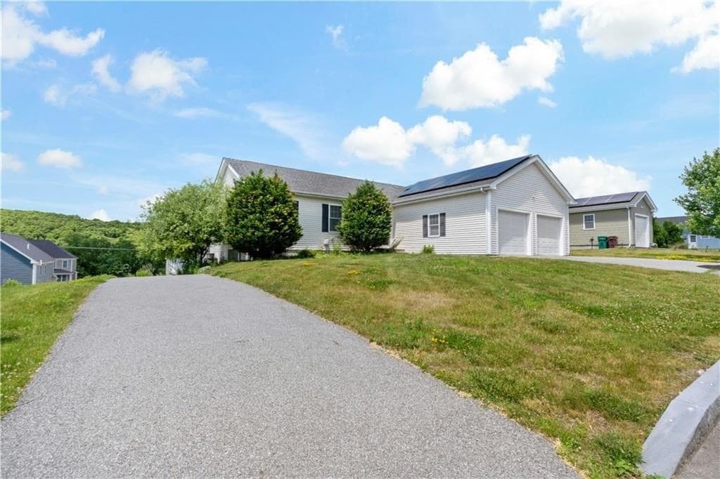 139 Danielle Dr, Woonsocket RI 02895 photo 20