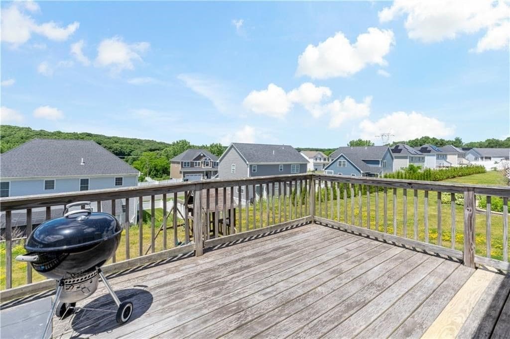 139 Danielle Dr, Woonsocket RI 02895 photo 11