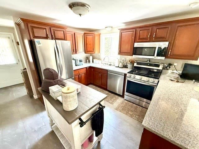 241 Glen Charlie Rd, Wareham MA 02538 photo 5