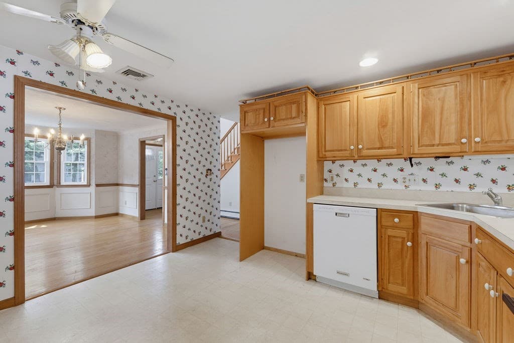 24 Cinnamon Cir # 24, Walpole MA 02081 photo 6