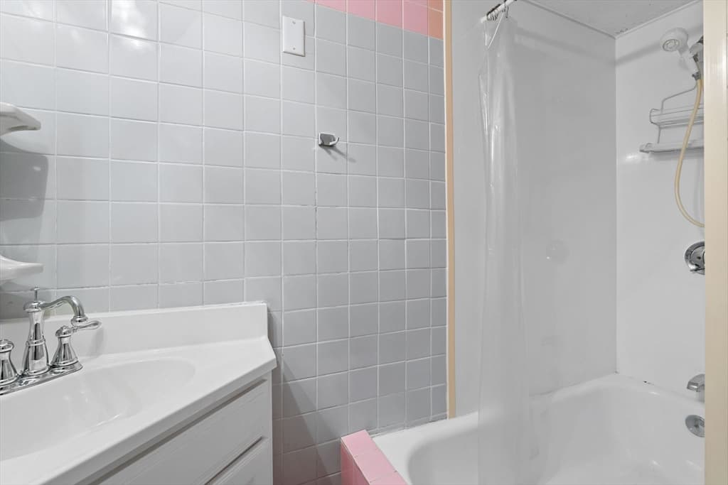 Multi Family at 22-24 Greenview Avenue, Boston MA 02130, photo 14 of 41