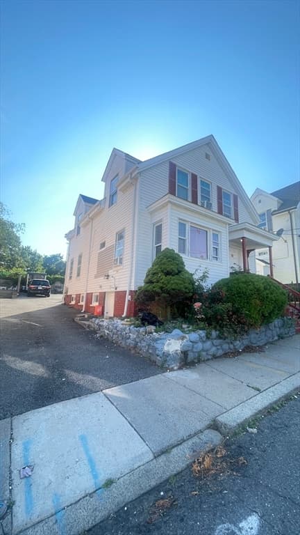 14 Union Ct, Lynn MA 01902 photo 2