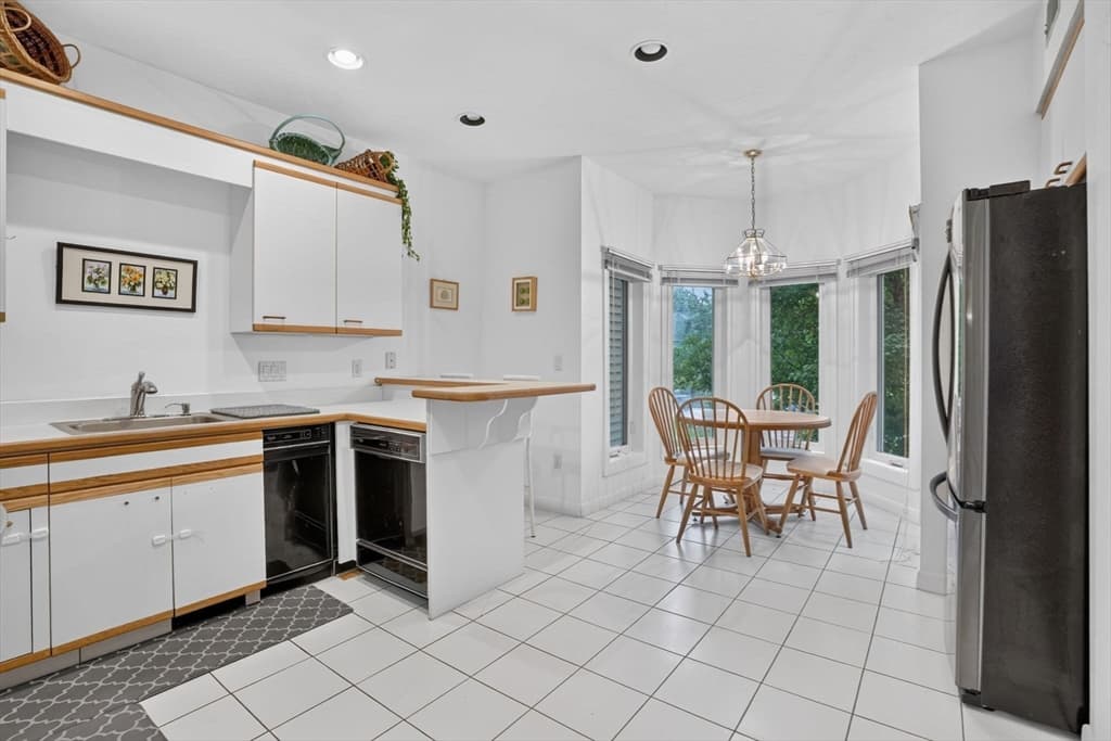 64 Kim Ter # A, Stoughton MA 02072 photo 9
