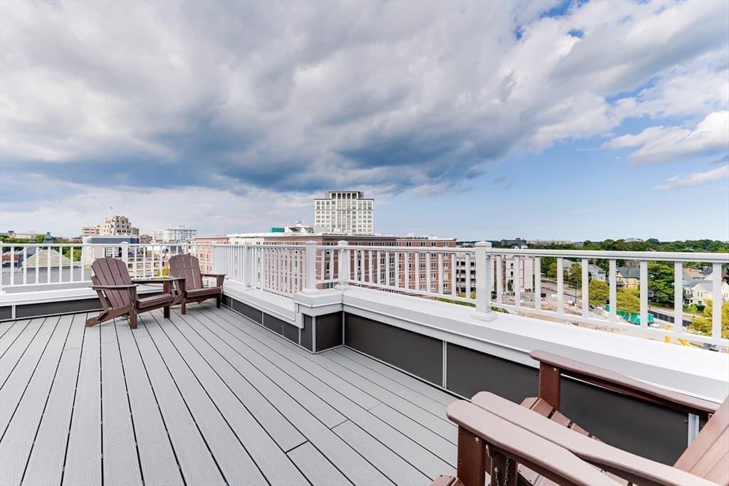 2 Cliveden St # 601E, Quincy MA 02169