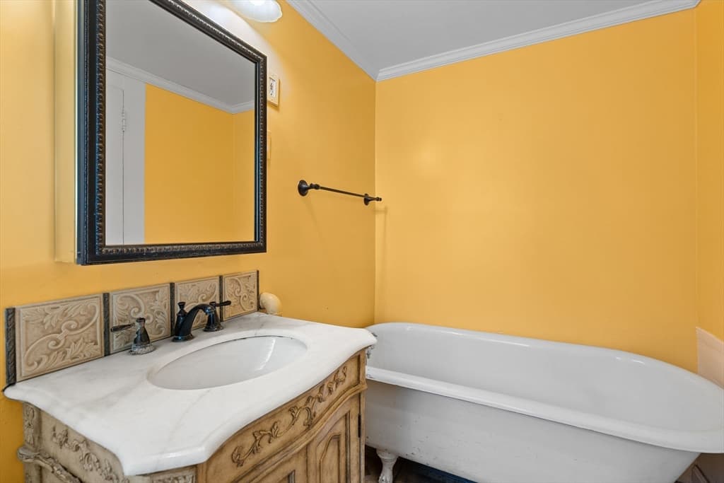 Single Family Residence at 22-24 Greenview Avenue, Boston MA 02130, photo 20 of 41