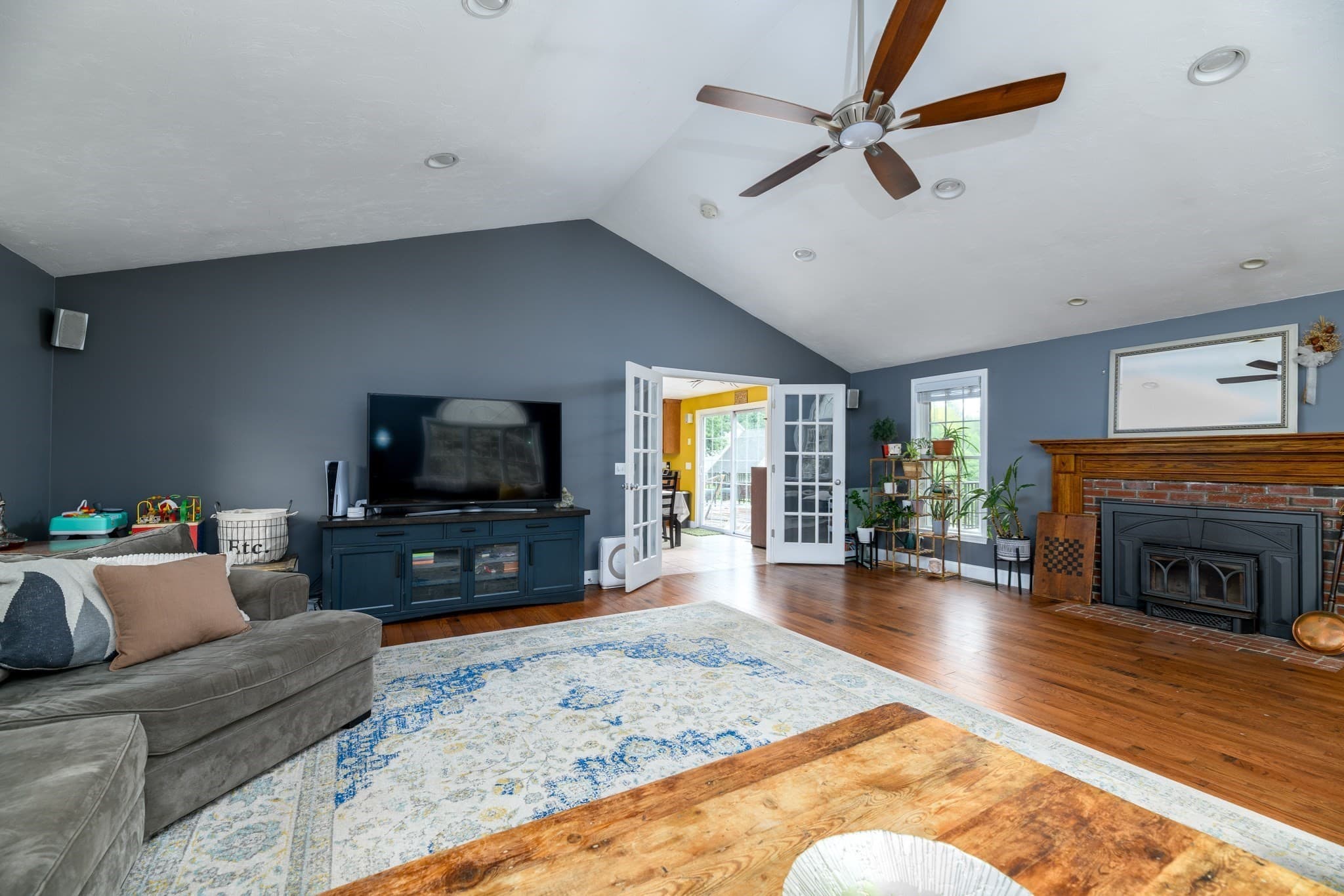 Single Family Residence at 9 Cameron Drive, Rutland MA 01543, photo 10 of 33