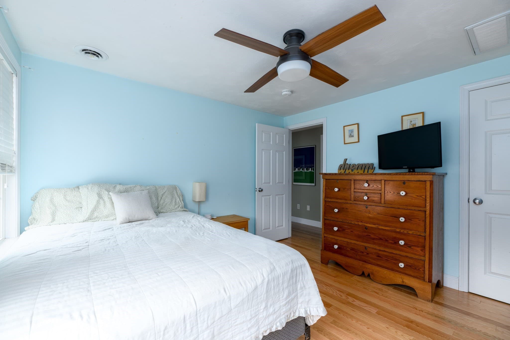 Single Family Residence at 9 Cameron Drive, Rutland MA 01543, photo 18 of 33