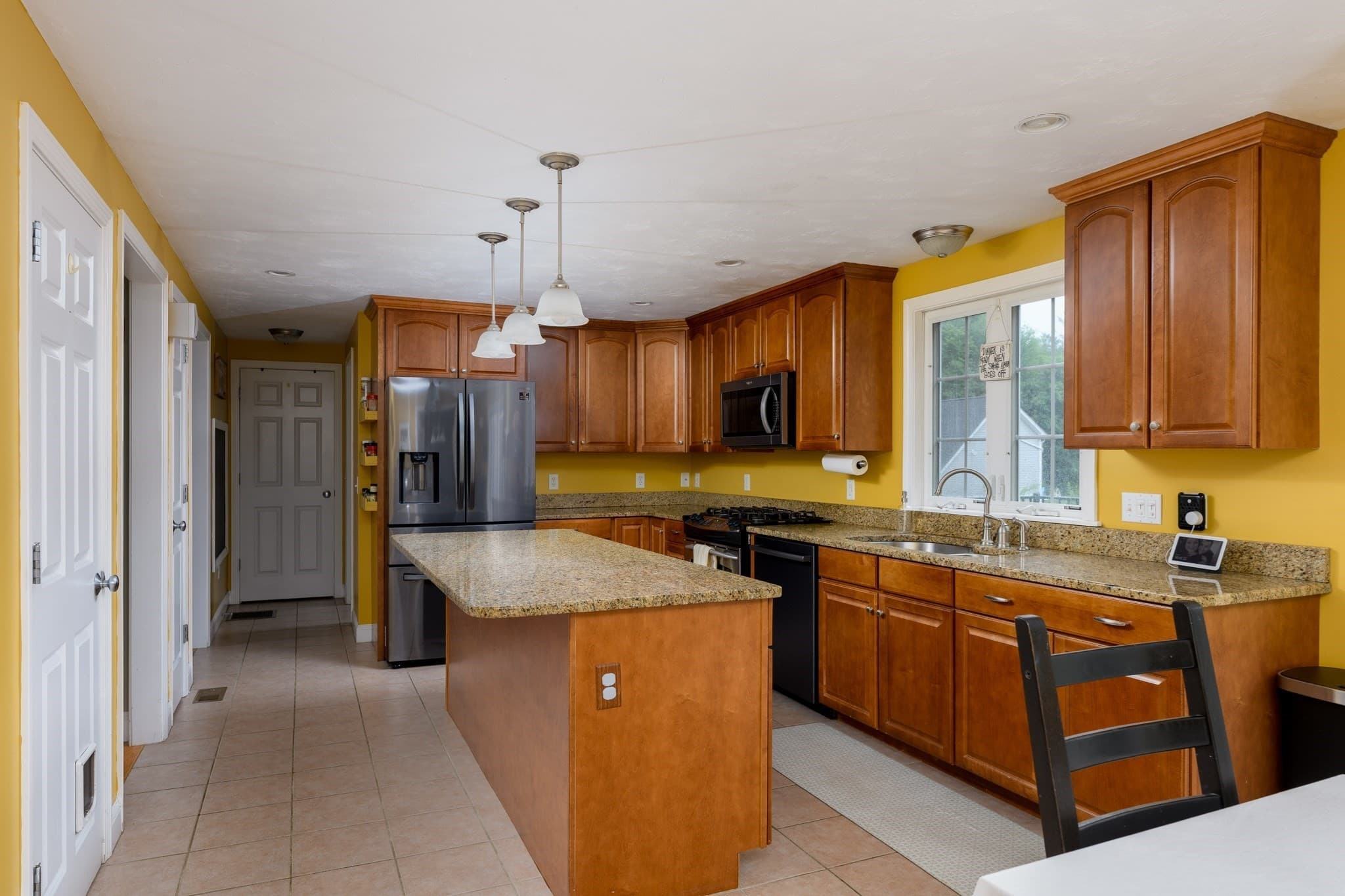Single Family Residence at 9 Cameron Drive, Rutland MA 01543, photo 4 of 33