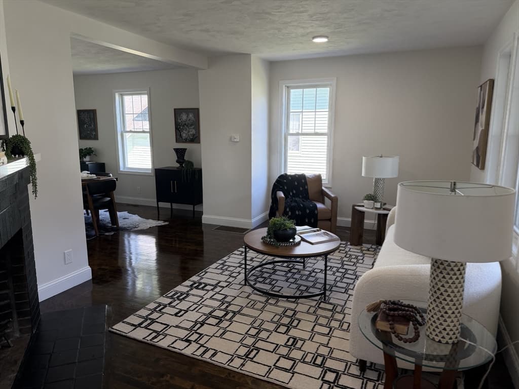 47 Ideal Rd, Worcester MA 01604
