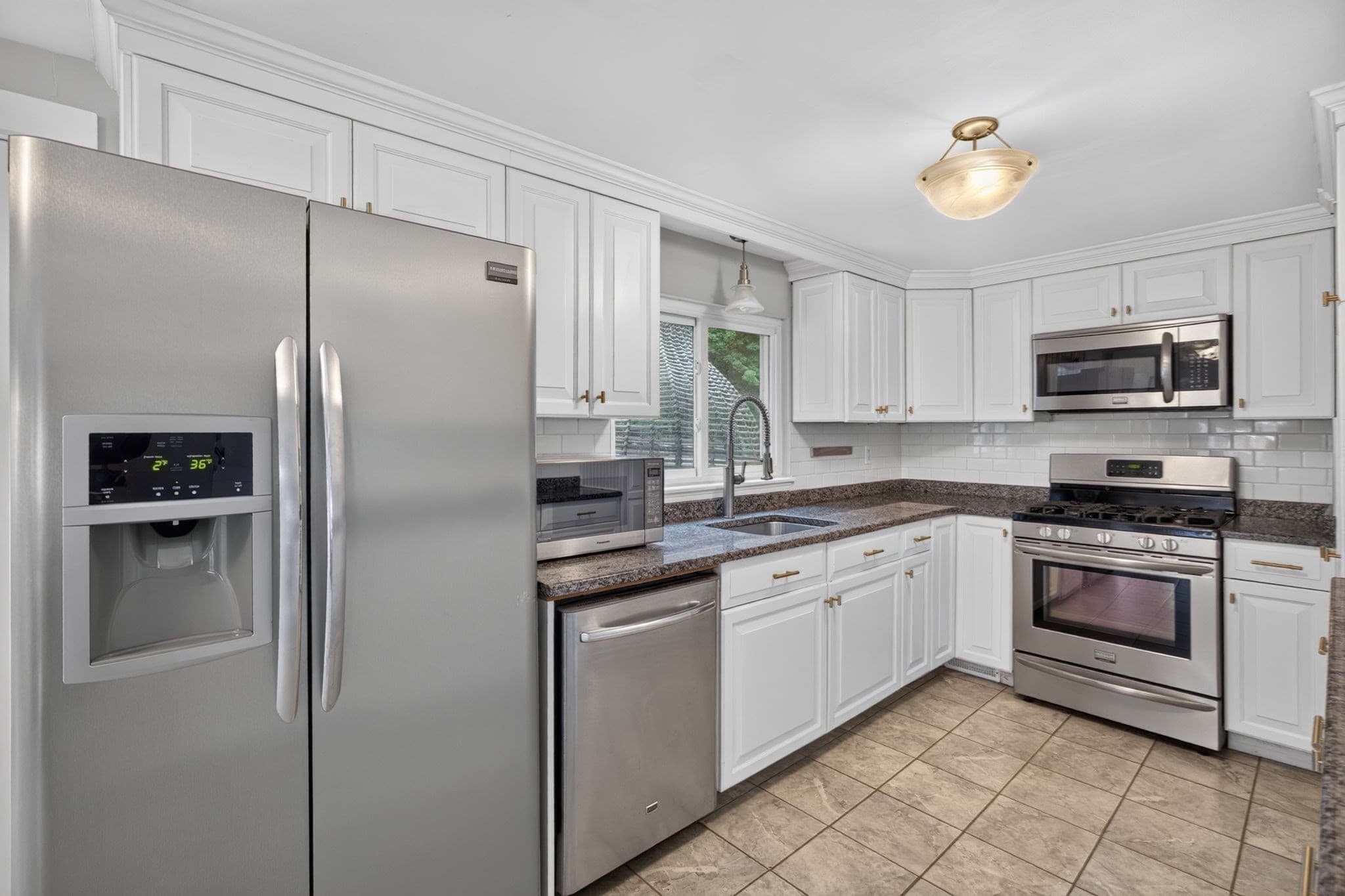 Single Family Residence at 769 Potter Rd, Framingham MA 01701, Framingham, photo 9 of 37