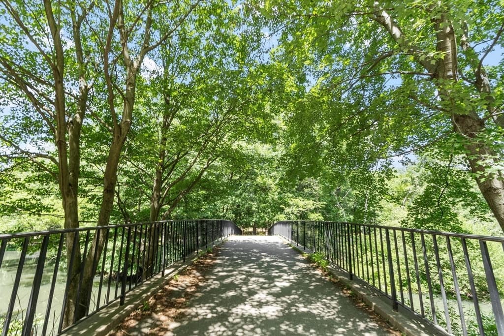 Condominium at 120 Riverway # 4, Boston MA 02215, Boston, photo 25 of 26