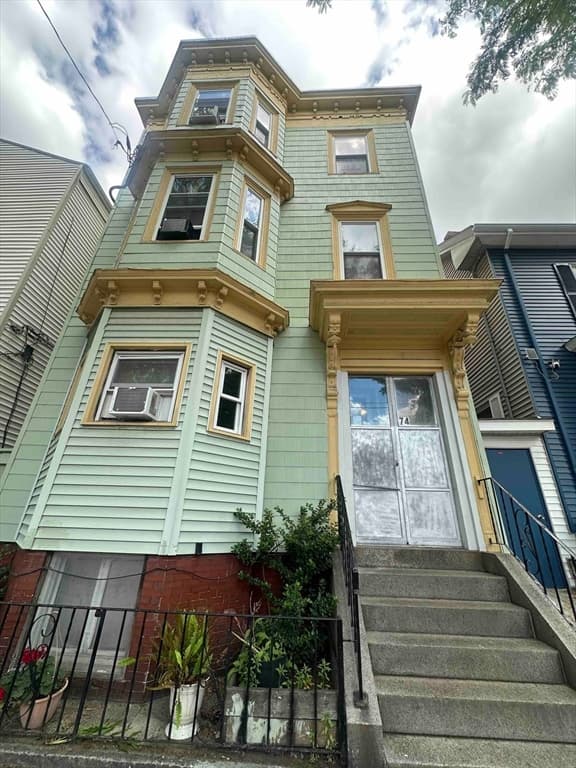 74 Trenton St, Boston MA 02128