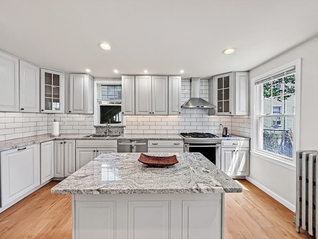 76 Baldwin Ave, Everett MA 02149 photo 13