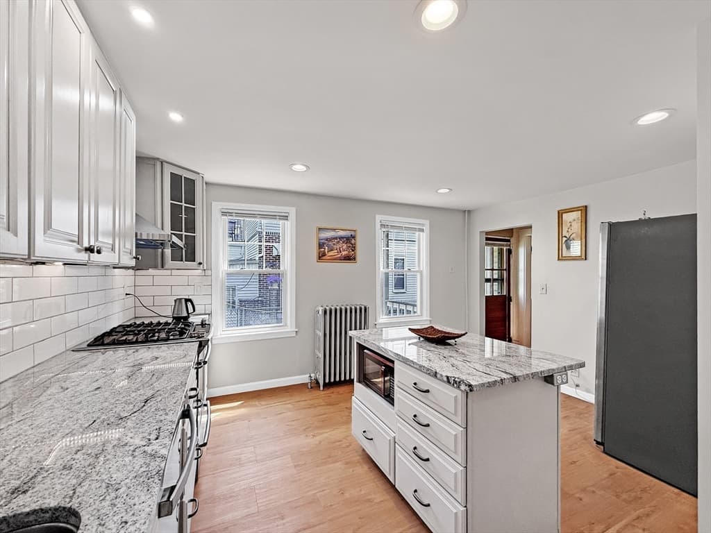 76 Baldwin Ave, Everett MA 02149 photo 16