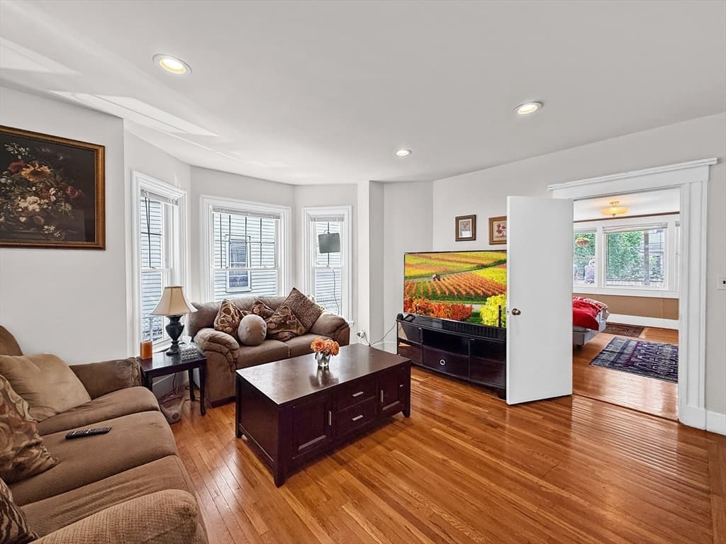 76 Baldwin Ave, Everett MA 02149 photo 3