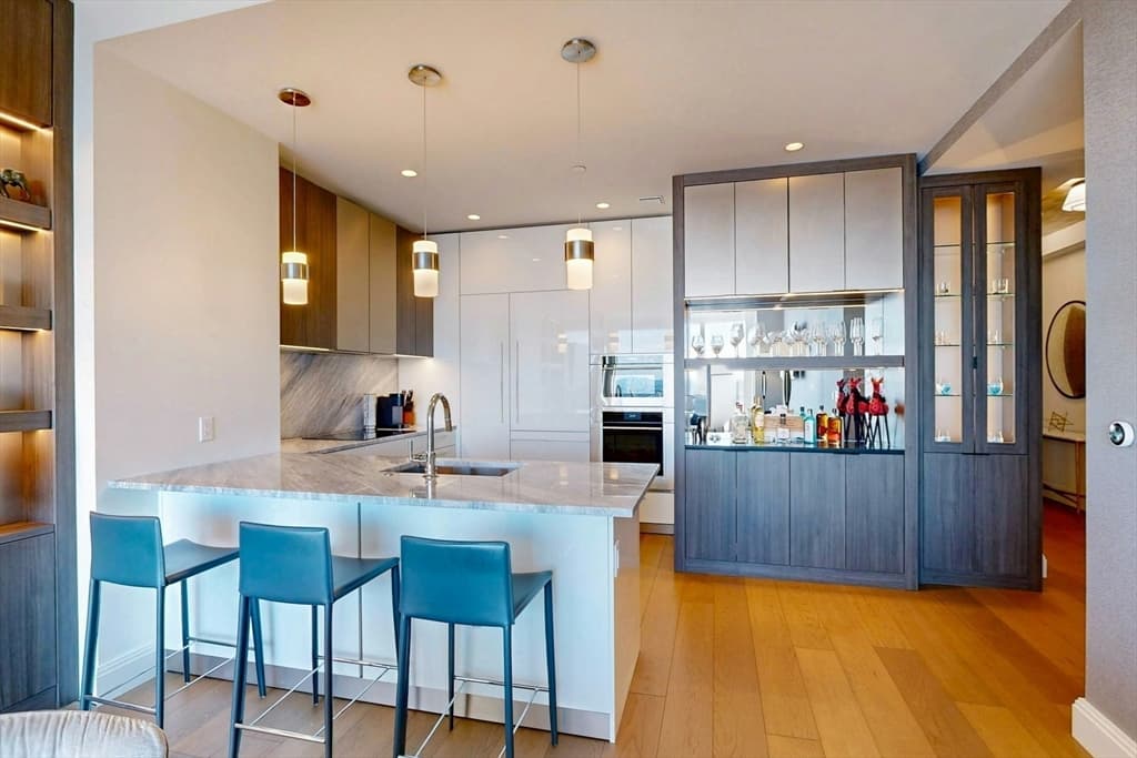 Condominium at 240 Devonshire St # 4505, Boston MA 02110, Boston, photo 13 of 42