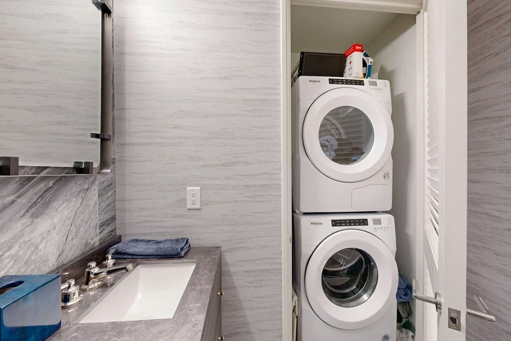 Condominium at 240 Devonshire St # 4505, Boston MA 02110, Boston, photo 26 of 42