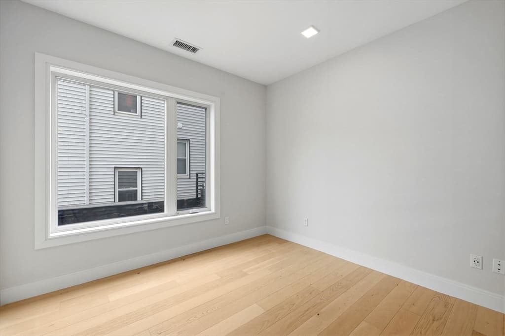 Condominium at 287 Maverick St # U202, Boston MA 02128, Boston, photo 13 of 24