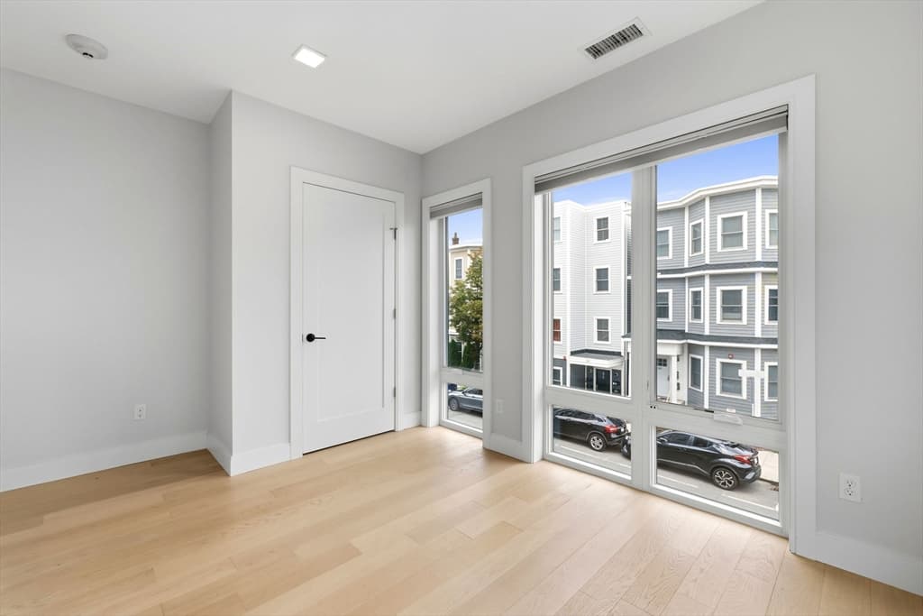 Condominium at 287 Maverick St # U202, Boston MA 02128, Boston, photo 12 of 24