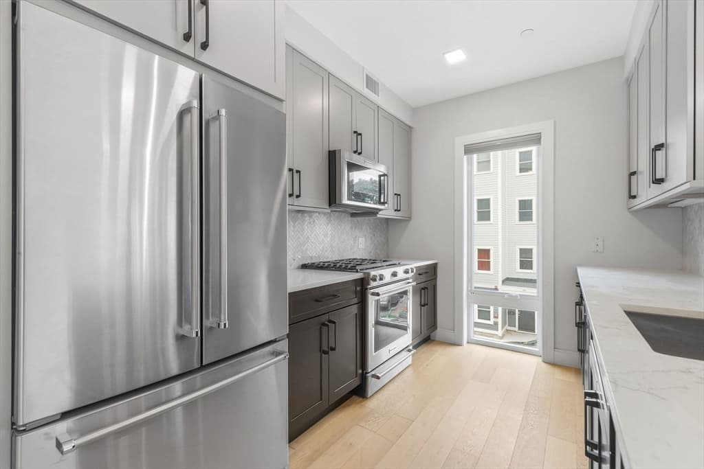 Condominium at 287 Maverick St # U202, Boston MA 02128, Boston, photo 9 of 24