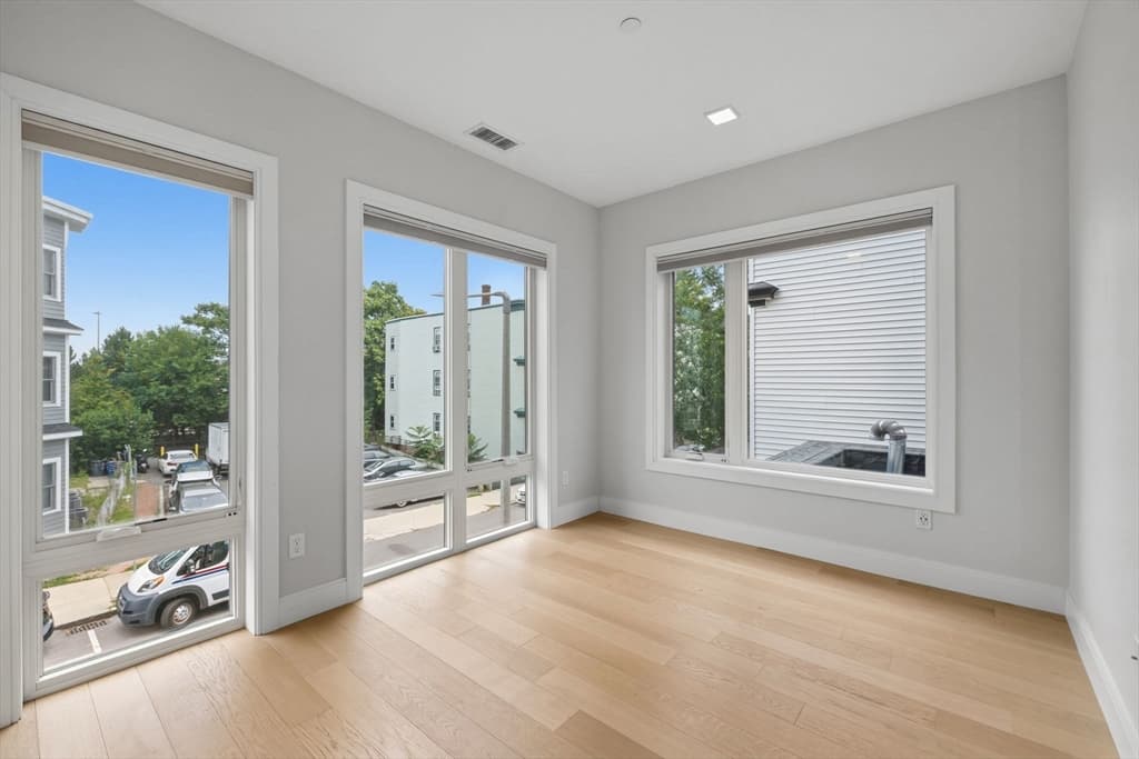 Condominium at 287 Maverick St # U202, Boston MA 02128, Boston, photo 11 of 24
