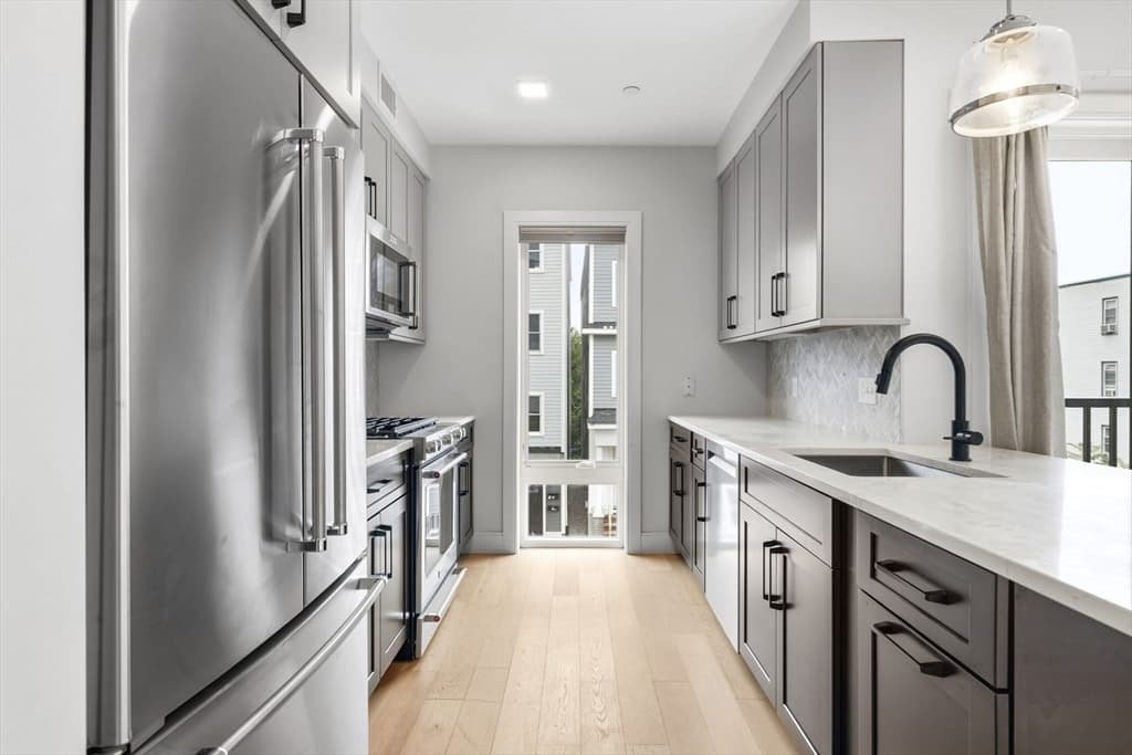 Condominium at 287 Maverick St # U202, Boston MA 02128, Boston, photo 8 of 24