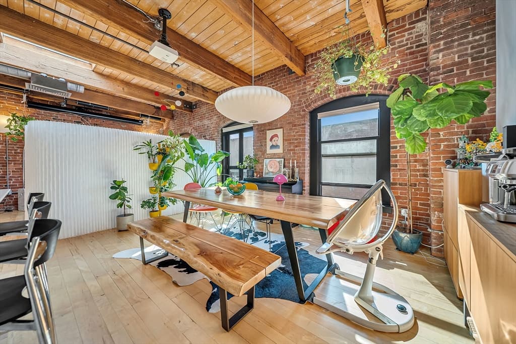 Condominium at 21 Wormwood St # 620, Boston MA 02210, Boston, photo 7 of 32