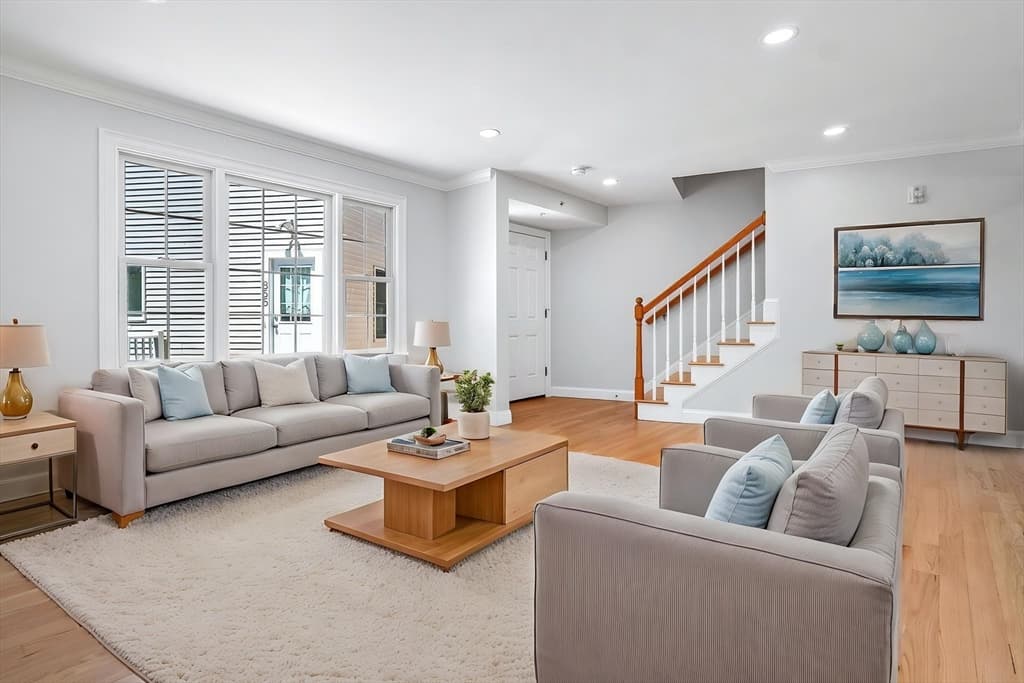 861 Washington St # 2, Canton MA 02021