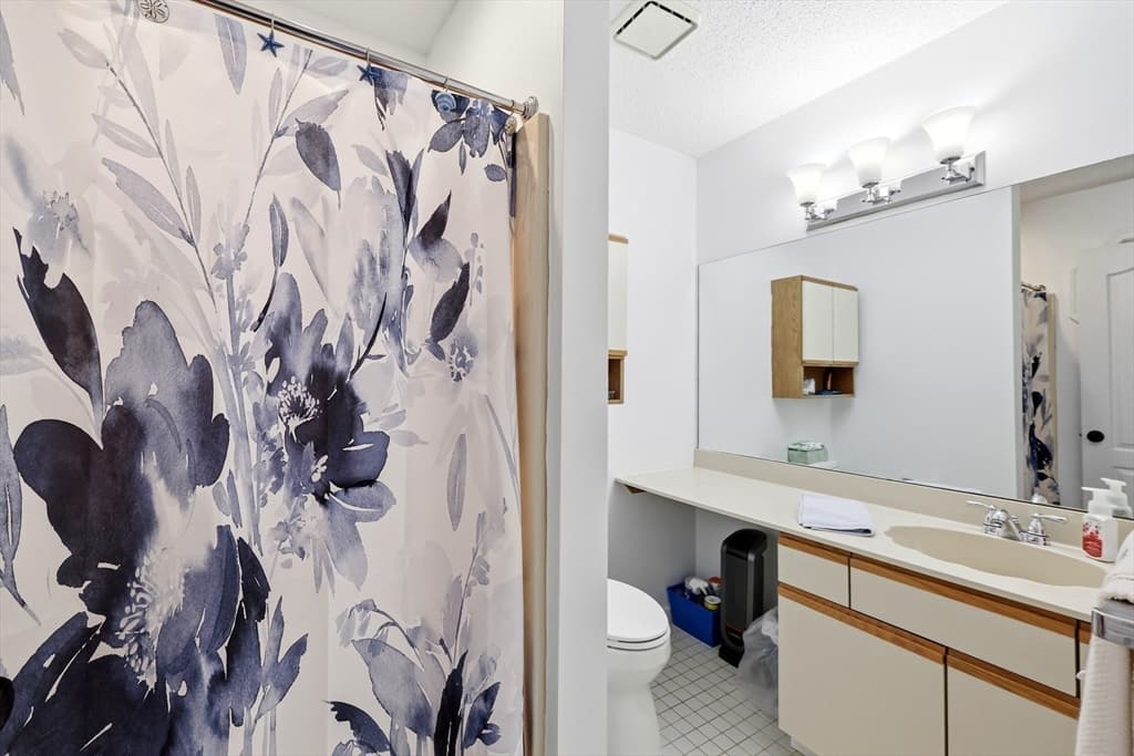 Condominium at 43 Dogwood Ln # 43, Agawam MA 01001, photo 22 of 28