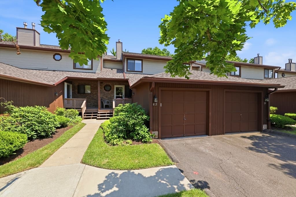43 Dogwood Ln # 43, Agawam MA 01001
