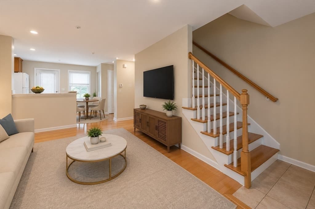 Condominium at 99 Boxberry Ln # 99, Rockland MA 02370, Rockland, photo 3 of 25